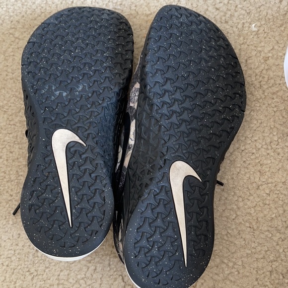 Nike Metcons 4xd - Picture 2 of 5